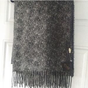 NWT Pretty Persuasions Gray Black Scarf / Wrap